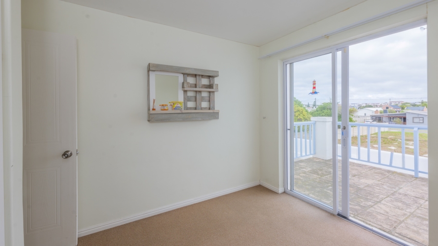 3 Bedroom Property for Sale in Struisbaai Western Cape